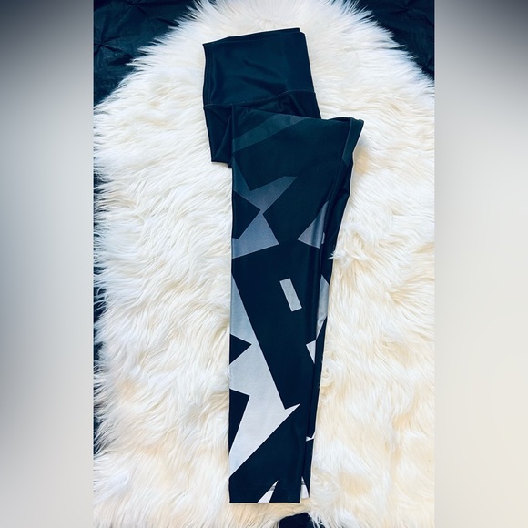 Pink Victoria's Secret Ultimate Legging Tights Pants High Waist Logo Slim Fit M - Picture 10 of 12